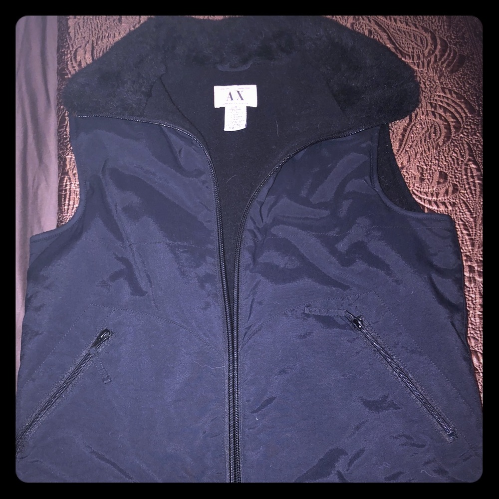 Black zip down winter vest faux fur bomber